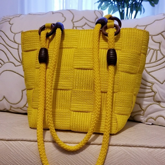 M & G Bertini Yellow woven long strips tote - Picture 6 of 7